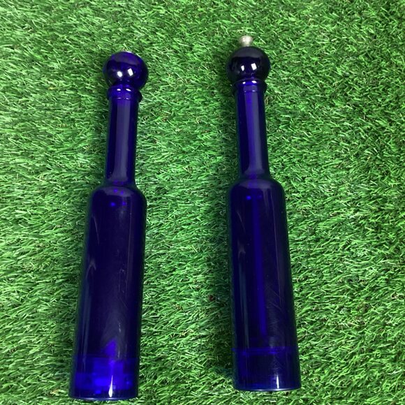 Olde Thompson Blue Salt & Pepper Shaker Set - Picture 10 of 10